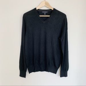 BANANA REPUBLIC Silk Cashmere Black V Neck…